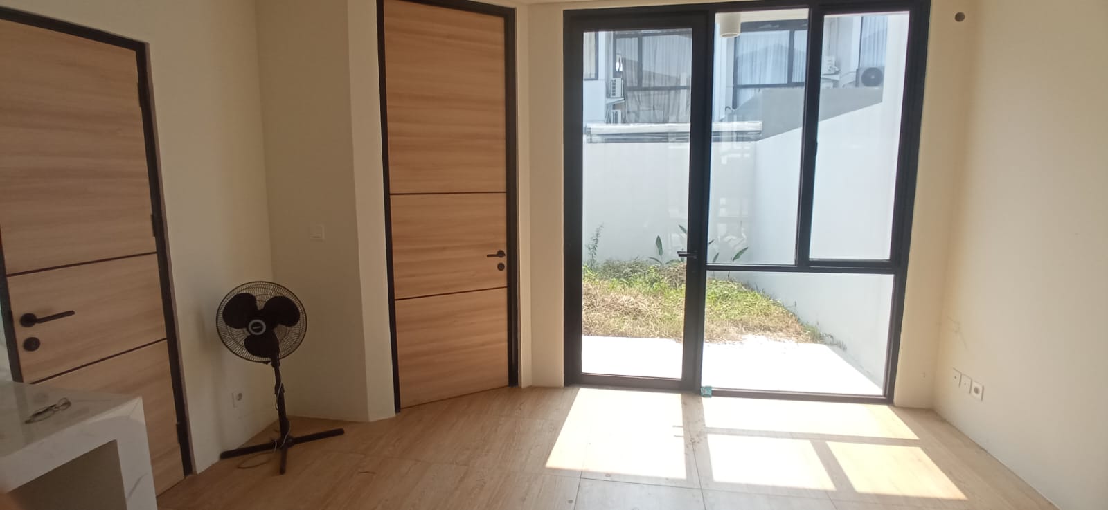 Rumah Disewakan di Cluster Uptown Lippo Cikarang